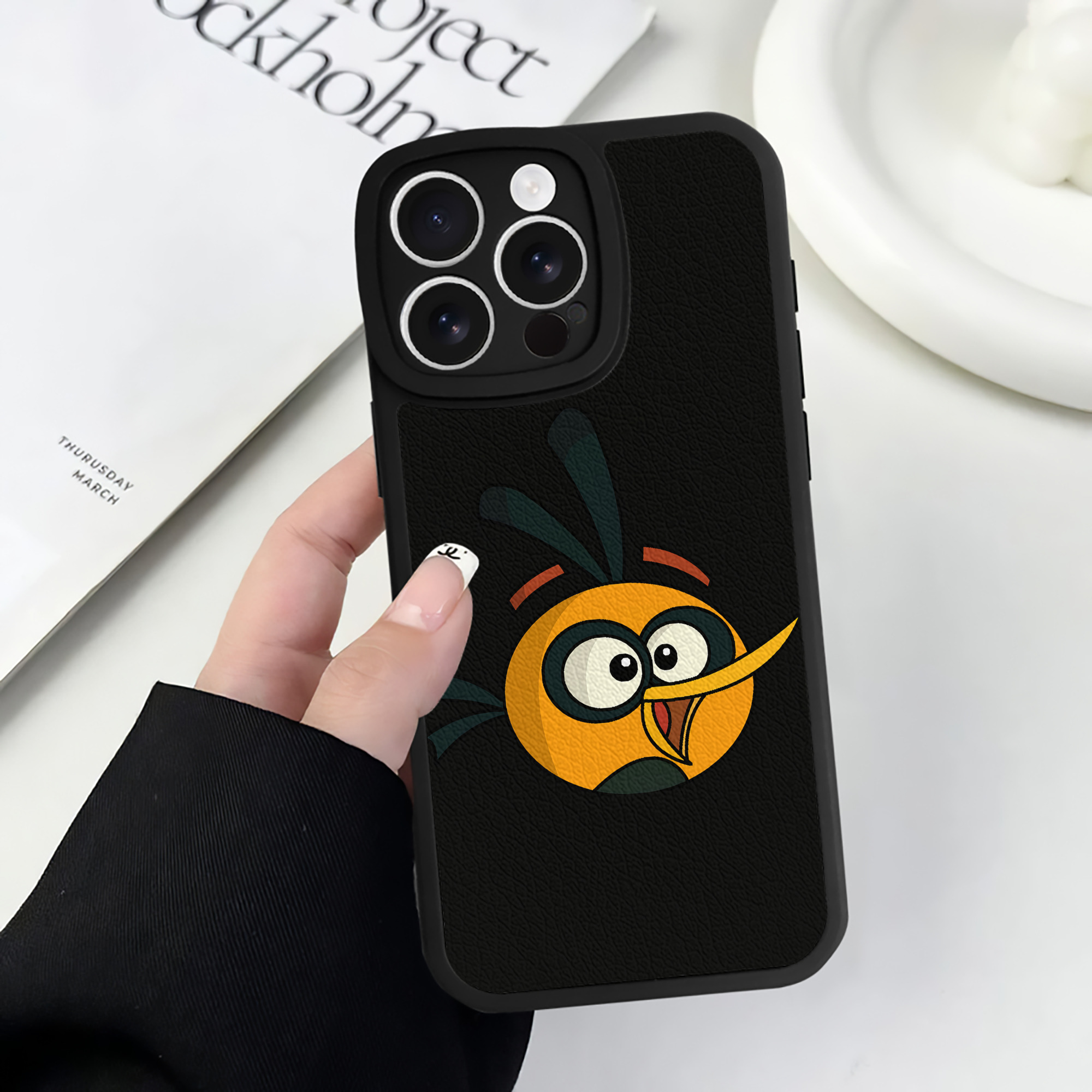 （画像用） Angry Birds アングリーバード 【iPhone 16シリーズ対応】シリコンスマホケース（レザー調） 材質：シリコン